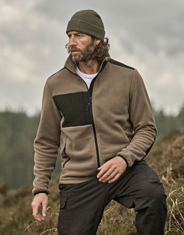 TeeJays Pile Mountain Thumbnail